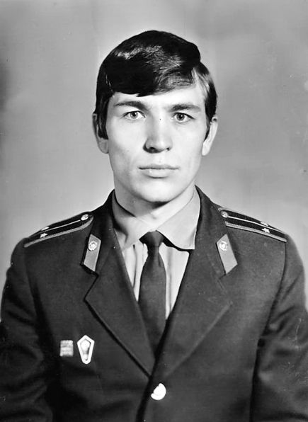 Виктор Гостяев - лейтенант милиции