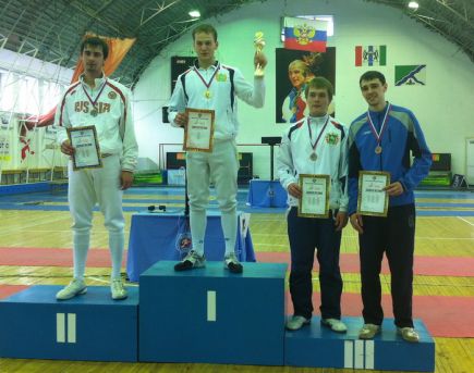 Пять алтайских фехтовальщиков вышли в финальный этап Спартакиады молодёжи России.