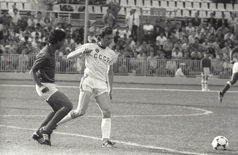 Юрий ГАВРИЛОВ в матче СССР - Венесуэла. Фото Сергей КОЛГАНОВ