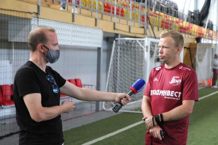 Будем играть в "Темпе". Футболисты возрожденной команды приступили к тренировкам