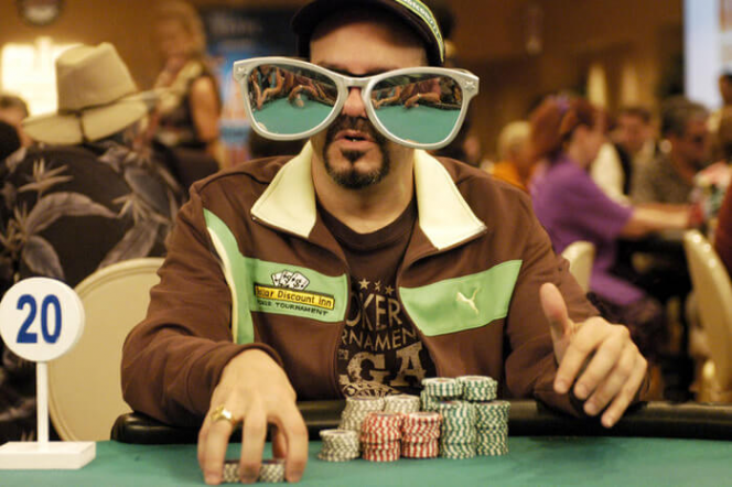 Теллсы, которые выдадут ваших покерных оппонентов