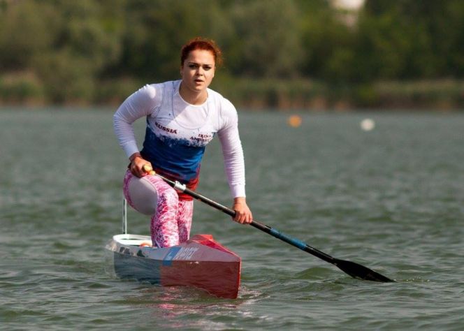 Ирина Андреева из предварительного заезда сразу вышла в финал, Артём Пискун, Владлен Ушаков и Александр Дьяченко отобрались в полуфинал на 200-метровых дистанциях