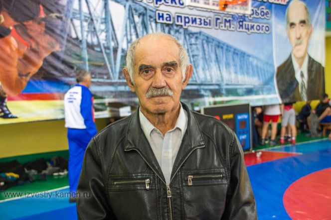 Геннадий Яцков