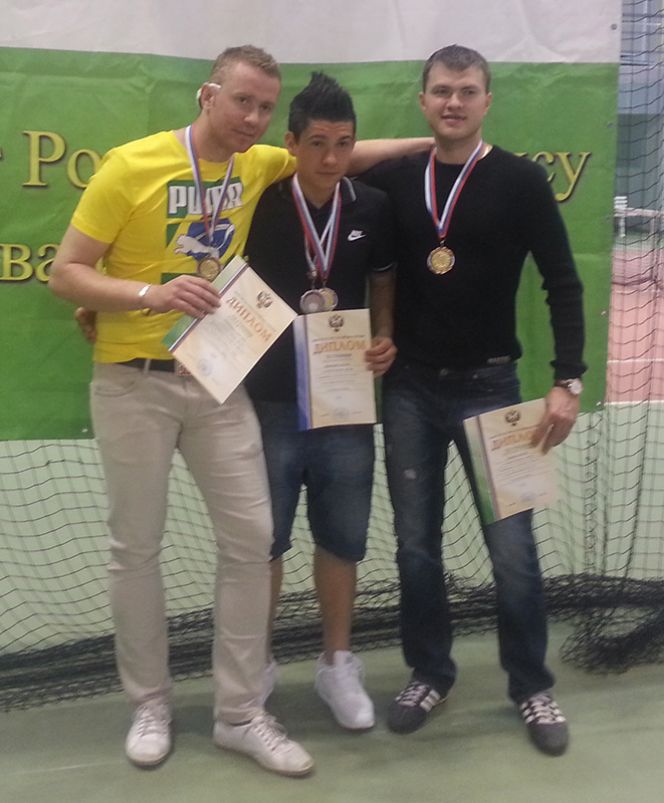 Александр Холодченко - бронзовый призер чемпионата России по теннису среди слабослышащих.