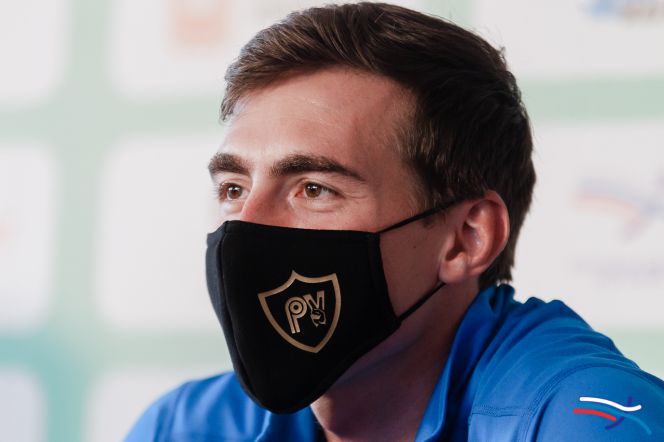 Сергей Шубенков на пресс-конференции, анонсирующей 101-й чемпионат страны по легкой атлетике. Фото: ВФЛА