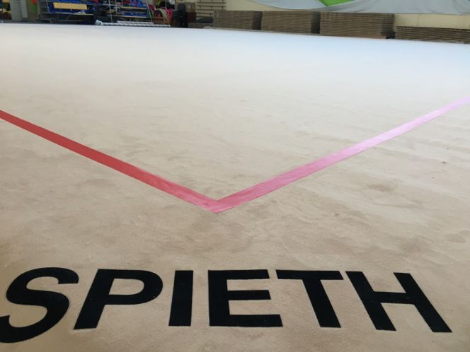 В спортивной школе "Жемчужина Алтая" установили новый гимнастический помост