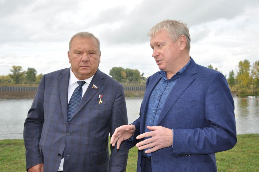 "У вас должен вырасти олимпийский чемпион!"  Герой России Владимир Шаманов встретился с воспитанниками СШОР имени Костенко  по гребле