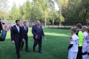 Депутаты Госдумы Владимир Шаманов и Александр Прокопьев торжественно открыли в Барнауле обновлённую мини-футбольную площадку