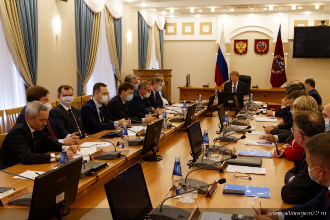 Алтайский край переходит к третьему этапу снятия ограничений в связи с мерами по предупреждению распространения коронавируса 