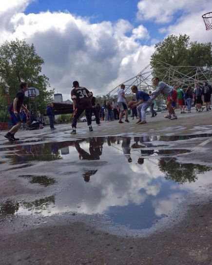 В парке "Изумрудный" состоялся первый этап соревнований по стритболу.