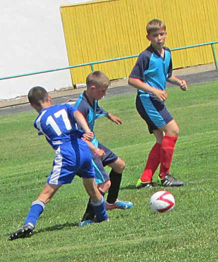 В райцентре Ключи стартовал краевой финал турнира «Кожаный мяч» среди юношей 2001-2002 годов рождения, посвященный 100-летию Александра Васильевича Георгиева.