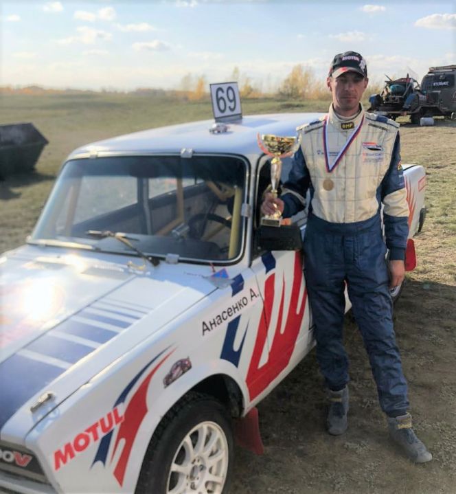 На фото: барнаулец Александр Анасенко стал победителем чемпионата в дисциплине "Д2-классика"