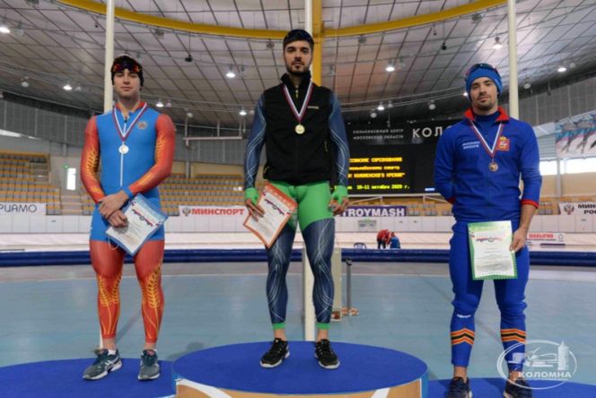 На пьедестале Виктор Муштаков (слева)