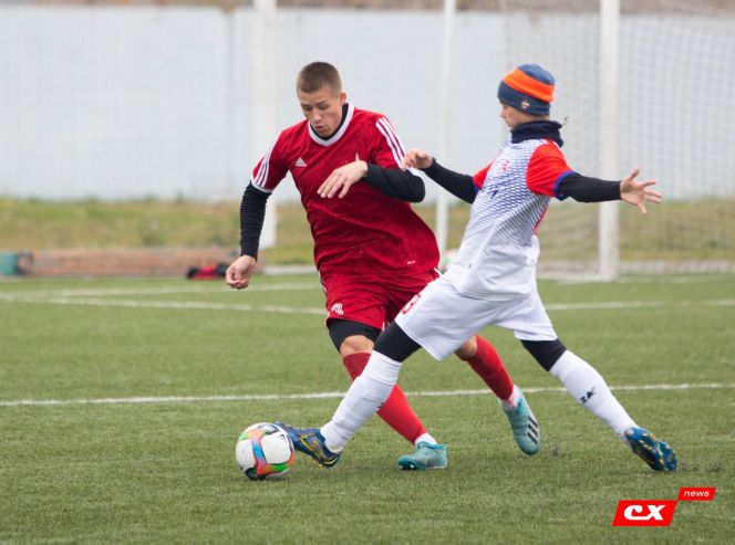Фрагмент матча чемпионата АКФФ "Алтай" - "Полимер-М". Фото: Владимир Мартынов/CX News