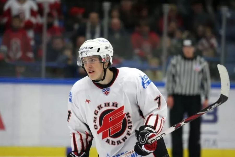 Хоккеист "Авангарда" Алексей Черепанов в матче против команды "Витязь". Фото: ХК "Авангард"