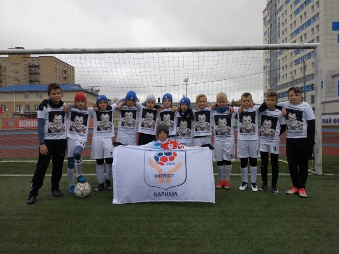 Барнаульский ФК "Патриот" вошёл в шестерку лучших на всероссийском  финале турнира «Кожаный мяч» 