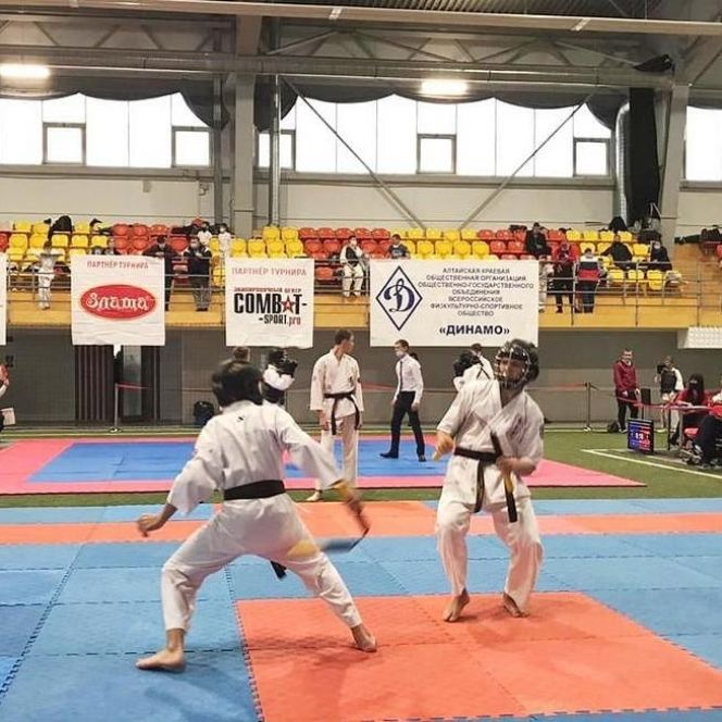 В Барнауле подвели итоги краевых чемпионата и первенства края по восточному боевому единоборству в дисциплине "кобудо"