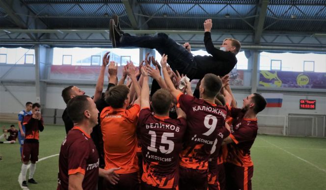 Трофей с первой попытки! Чемпионом АКФФ стал ФК "Темп"