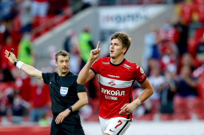 Барнаульский футболист Александр Соболев попал в одну из номинаций в голосовании по случаю юбилея "Матч ТВ"