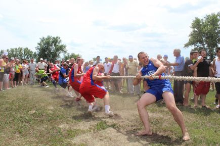 С праздником спорта!