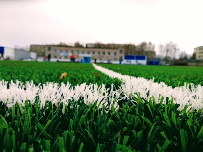 В Заринске по федеральному проекту «Спорт-норма жизни»  завершился капитальный ремонт стадиона «Юность» 