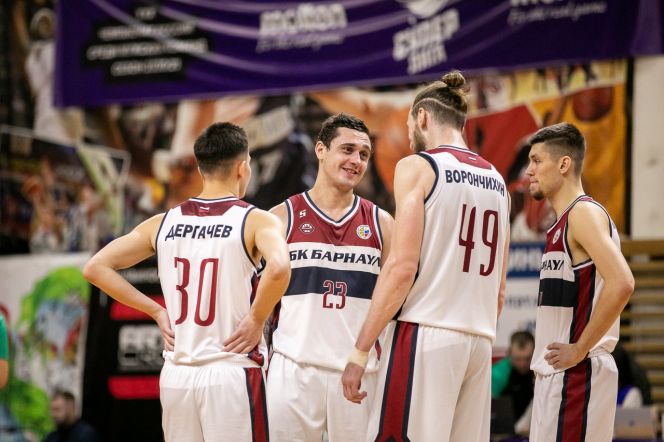 БК «Барнаул» вышел на первое место, уверенно обыграв «Челбаскет» – 84:66