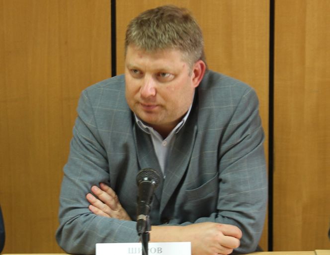 Латвийский, испанский, алтайский 