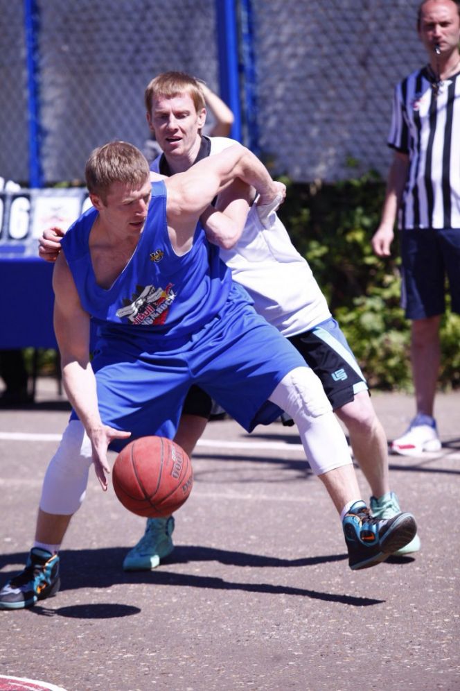 Два алтайских баскетболиста приняли участие в национальном финале всероссийских соревнований по стритболу.