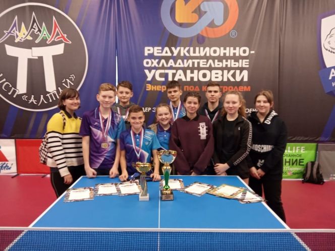 Сборная команда школьников теннисистов Благовещенского района. Слева направо, первый ряд: Ревякина Алёна, Гонтаренко Глеб, Пироженко Никита, Пушкарева Ирина, Ефименко Анастасия, Головина Кристина, Радченко Дарина. Второй ряд: Рыхтиков Арсений, Борисов Никита, Якунин Дмитрий.