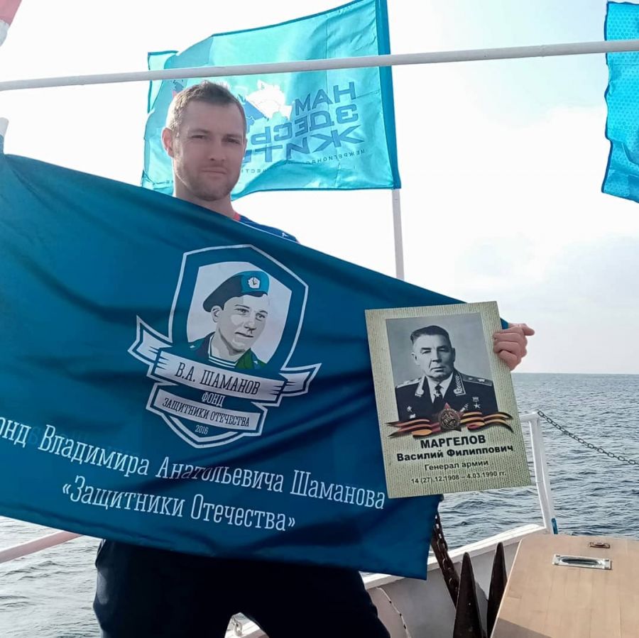 Андрей Денисов: «В море нас сопровождали дельфины. Это добрый знак!» Как барнаулец проплыл Черноморскую эстафету Победы