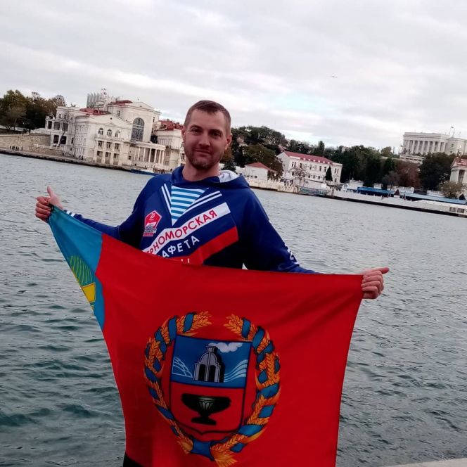 Андрей Денисов: «В море нас сопровождали дельфины. Это добрый знак!» Как барнаулец проплыл Черноморскую эстафету Победы