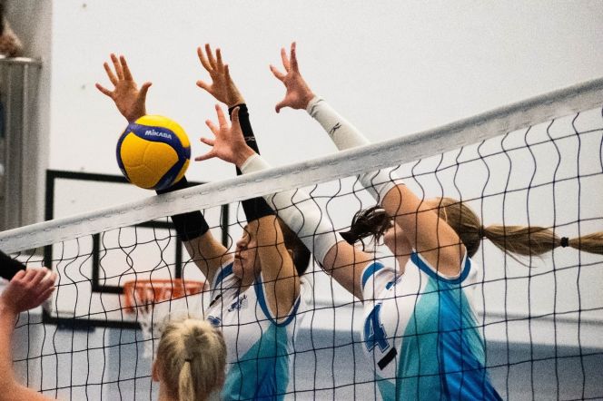 «Алтай-АГАУ» уверенно победил иркутскую «Ангару» - 3:0 