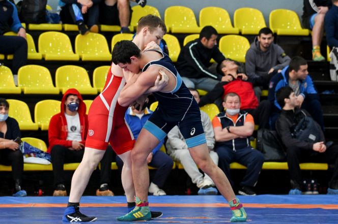 Борцы Алтайского края успешно выступили на чемпионате Сибирского федерального округа 