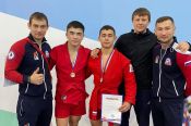 33 медали завоевали борцы Алтайского края на чемпионате и первенстве Сибири по спортивному и боевому самбо
