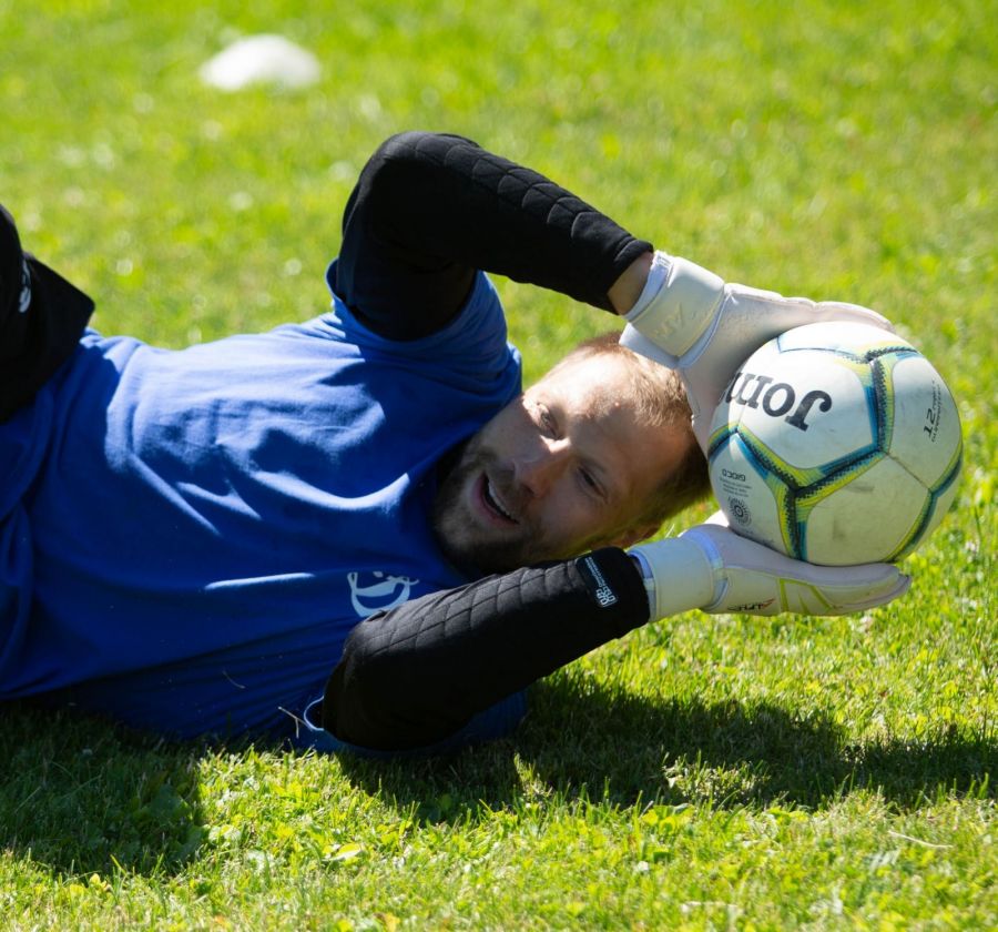 Вторая молодость: голкипер «Динамо-Барнаул» Богдан Карюкин – воплощение надежности на последнем рубеже