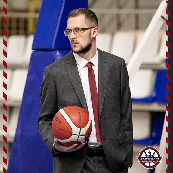 Помощник главного тренера "Барнаула" Евгений Сорокин покидает алтайский клуб, чтобы возглавить "Челбаскет"
