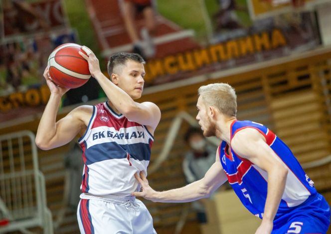 «Барнаул» в драматичном выездном поединке уступил «Тамбову» – 59:66 