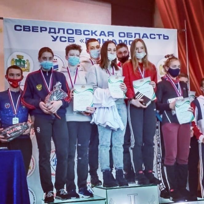 Сборная Алтайского края выиграла серебро в смешанной эстафете на всероссийских соревнованиях "Приз памяти Н.Романова и Б.Белоносова"