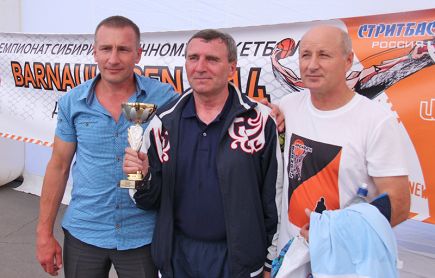 В Барнауле состоялся чемпионат Сибири по стритболу (фото).