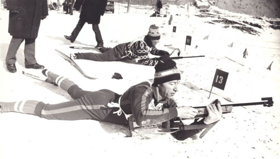 Стрельба лежа