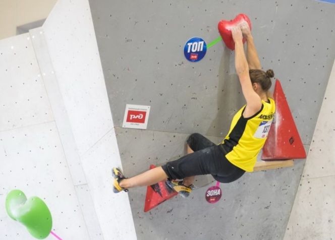 Мария Пляскина из Барнаула стала победительницей Всероссийских соревнований в дисциплине "боулдеринг"