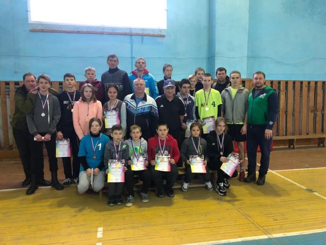 Городошники Табунского района отлично выступили в личных соревнованиях чемпионата и первенства края
