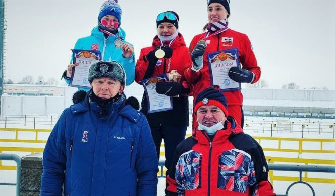 Анастасия Гришина уверенно выиграла первую гонку на отборочных соревнованиях к первенству мира U18