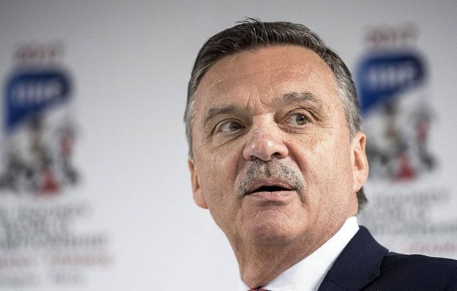 Президент Международной федерации хоккея Рене Фазель. Фото: EPA/PETER SCHNEIDER