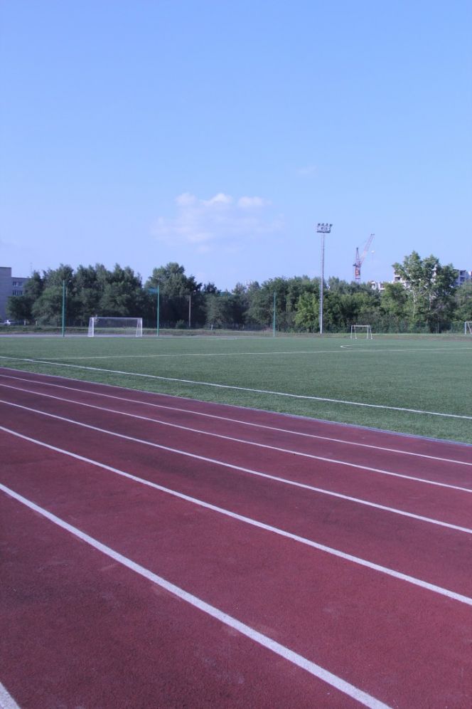 Завтра в Новоалтайске состоится торжественное открытие после реконструкции стадиона «Локомотив». 