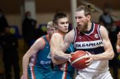  «Барнаул» уверенно обыграл дома тобольский «Нефтехимик» - 81:67 