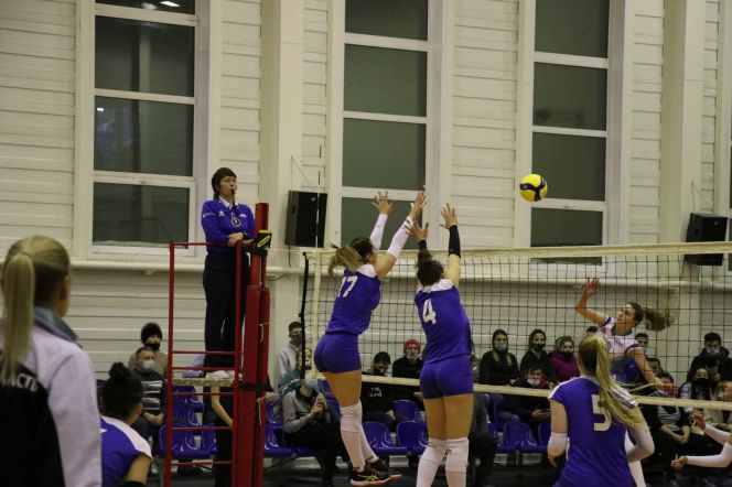 «Алтай-АГАУ» в трех сетах уступил «Оми-СибГУОР»