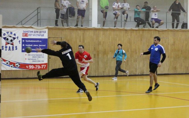 Усы - надежда алтайского гандбола. Сельская команда играет в первой лиге чемпионата России