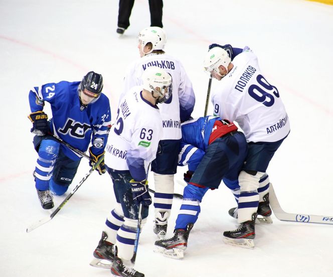 Фото: ХК "Юниор"