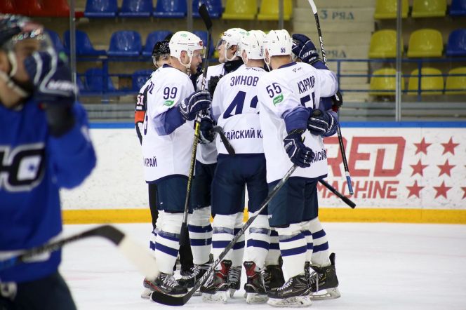 Фото: ХК "Юниор"